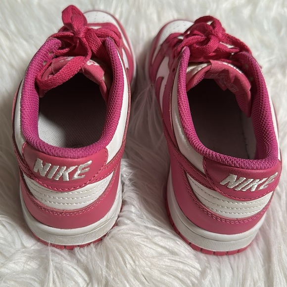 Nike Dunk Low GS Sneakers Girls, Fuchsia Pink Size 4Y - Picture 5 of 7